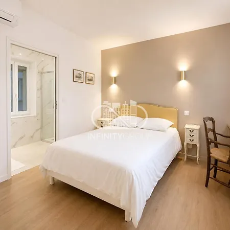 Апартаменти Charme Authentique Au Coeur Du Vieil *